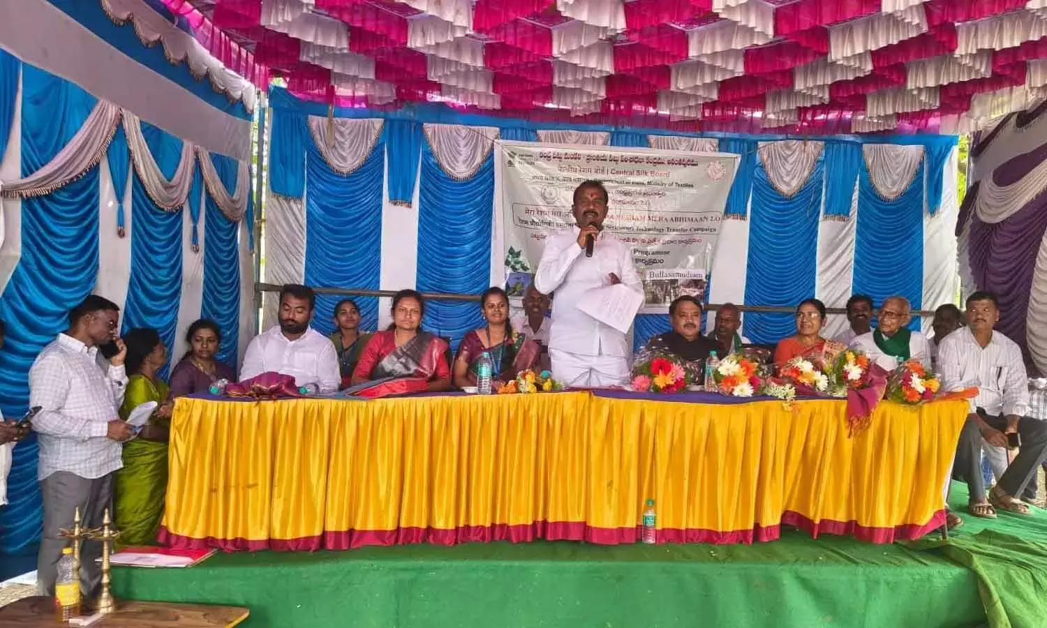 Andhra: ना पट्टू - ना अभिमानम रेशम उत्पादन जागरूकता अभियान आयोजित किया गया