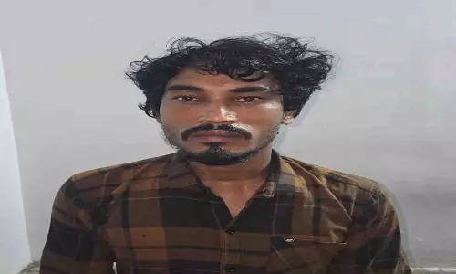 रविशंकर यूनिवर्सिटी हेलीपैड के पास 4 किलो गांजा के साथ तस्कर गिरफ्तार