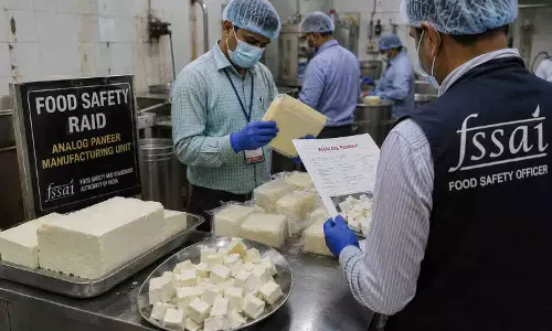 पनीर पर देशभर में लग सकता है बैन, FSSAI सख्ती की तैयारी में पनीर पर देशभर में लग सकता है बैन, FSSAI सख्ती की तैयारी में
