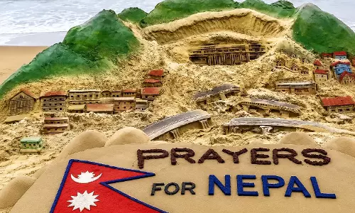 नेपाल की त्रासदी पर सुदर्शन पटनायक की रेत कला