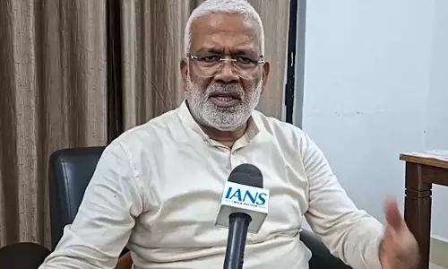 गंडक के बढ़ते जलस्तर पर अलर्ट, मंत्री ने कहा- हर हालात से निपटने को तैयार गंडक के बढ़ते जलस्तर पर अलर्ट, मंत्री ने कहा- हर हालात से निपटने को तैयार