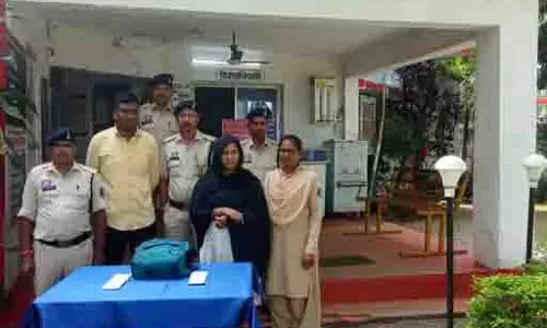 राजधानी बस में गांजा तस्करी का भंडाफोड़, 5.80 किलो गांजा के साथ महिला समेत दो गिरफ्तार