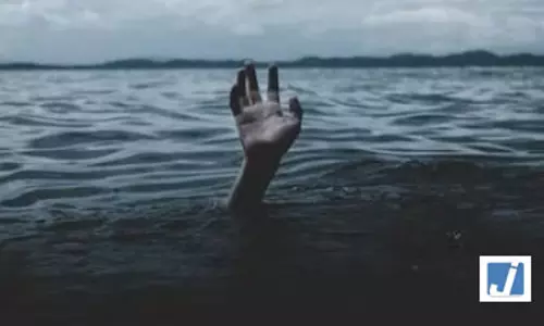 बिहार के भागलपुर में नदी में नहाते समय दो लड़कियां डूब गईं बिहार के भागलपुर में नदी में नहाते समय दो लड़कियां डूब गईं