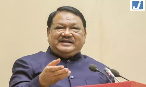 ओडिशा: केंद्रीय मंत्री जुएल ओराम के बयान से राजनीतिक विवाद छिड़ा