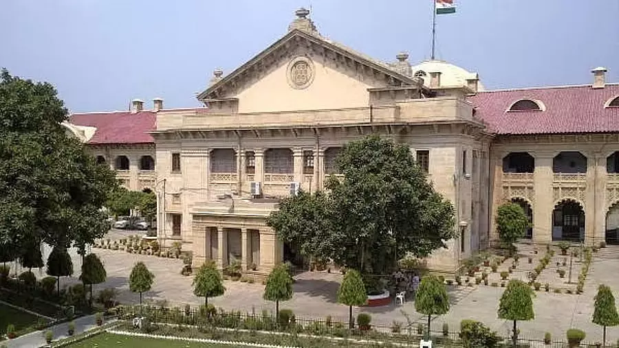 नाबालिग बेटी की कस्टडी पर इलाहाबाद हाई कोर्ट का बड़ा फैसला, पिता को प्राकृतिक अभिभावक माना नाबालिग बेटी की कस्टडी पर इलाहाबाद हाई कोर्ट का बड़ा फैसला, पिता को प्राकृतिक अभिभावक माना