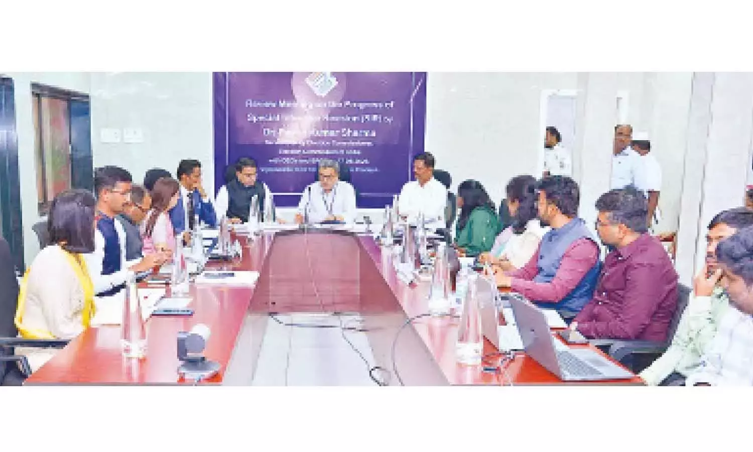 सक्रिय SIR कवायद और त्रुटि-मुक्त मतदाता सूची पर ध्यान देने के लिए AP की सराहना की गई सक्रिय SIR कवायद और त्रुटि-मुक्त मतदाता सूची पर ध्यान देने के लिए AP की सराहना की गई