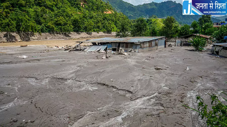 नेपाल आपदा में गुजरात के लोगों की तलाश जारी नेपाल आपदा में गुजरात के लोगों की तलाश जारी
