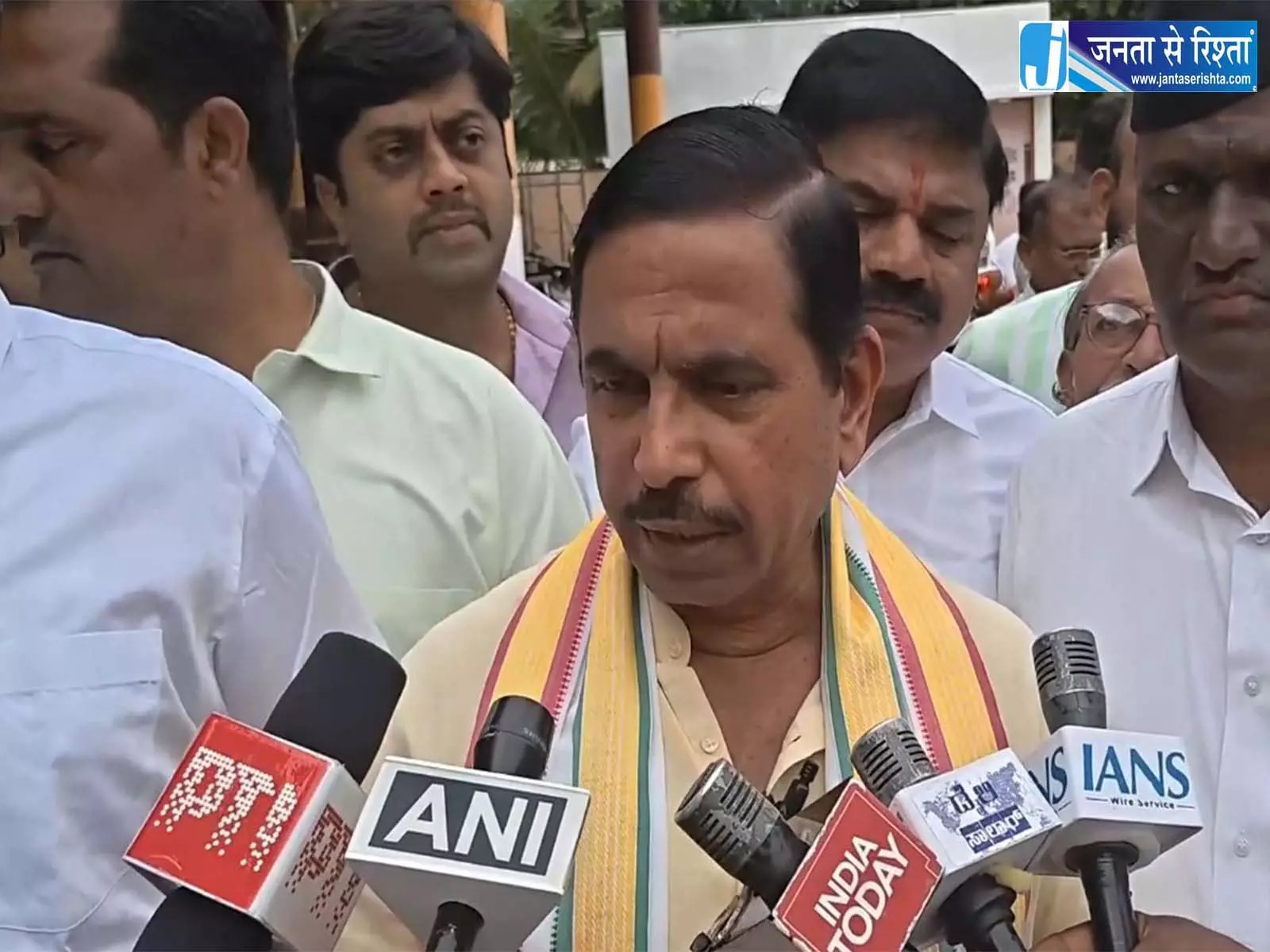 KPSC घोटाले पर प्रल्हाद जोशी का कांग्रेस सरकार पर हमला KPSC घोटाले पर प्रल्हाद जोशी का कांग्रेस सरकार पर हमला