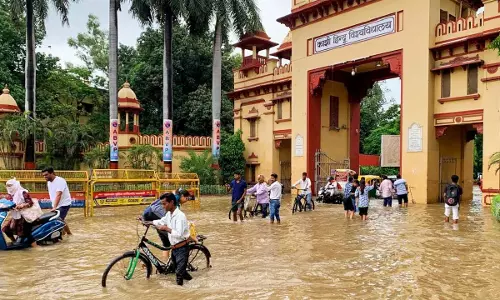 वाराणसी में फिर बढ़ने लगा गंगा का जलस्तर छह दिन बाद शुरू हुई वृद्धि प्रशासन अलर्ट