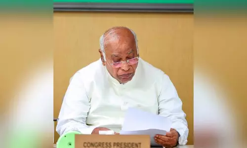 नेपाल में बाढ़ से तबाही पर खड़गे ने पीएम मोदी और अमित शाह को लिखा पत्र, मदद की अपील