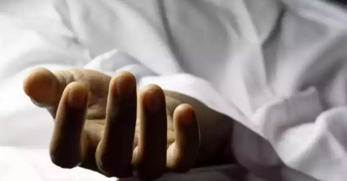 Telangana: महिला ने आखिरी विदाई के समय मृत भाई को राखी बांधी