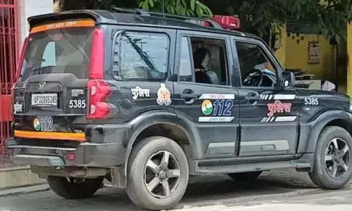 नशे में युवक की महिला से बदसलूकी नशे में युवक की महिला से बदसलूकी