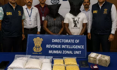 DRI की बड़ी कार्रवाई 2.74 करोड़ की ड्रग्स जब्त DRI की बड़ी कार्रवाई 2.74 करोड़ की ड्रग्स जब्त