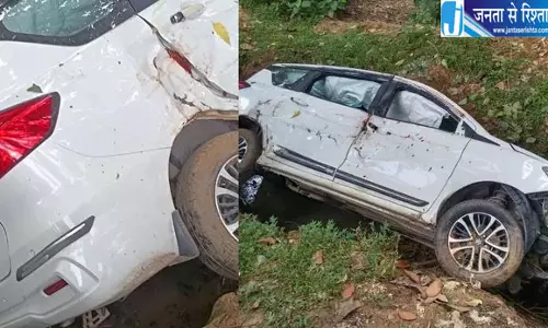 नशे में कार चालक ने मारी बाइक को टक्कर