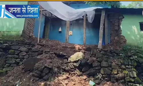 नूरपुर गांव में मंडराया बड़ा खतरा
