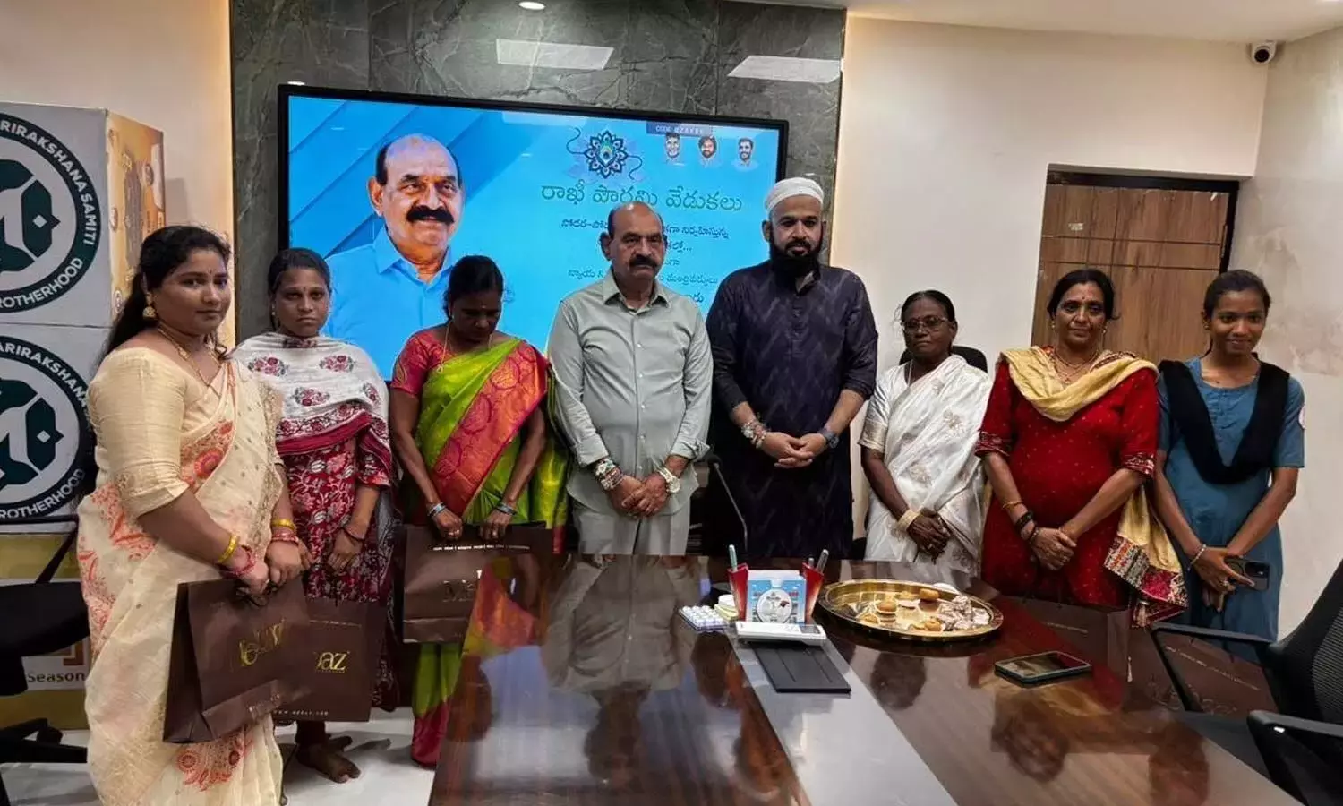 Andhra: रक्षाबंधन धूमधाम से मनाया गया Andhra: रक्षाबंधन धूमधाम से मनाया गया