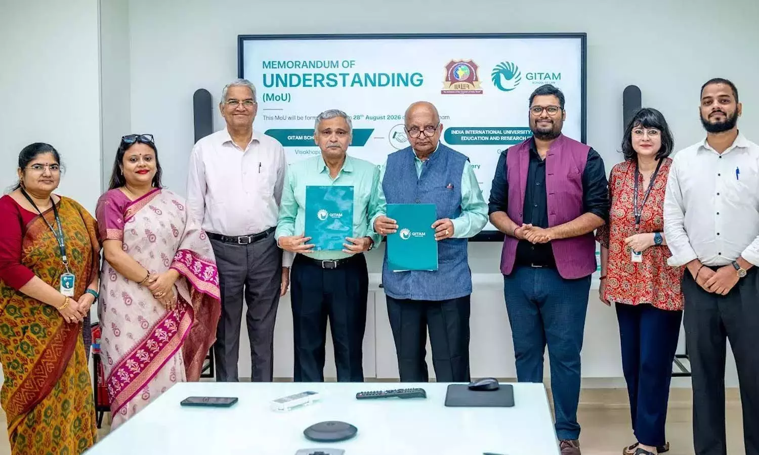 Andhra: कानून के मुख्य क्षेत्रों में सक्रिय सहयोग को बढ़ावा देने के लिए MoU का आदान-प्रदान किया गया Andhra: कानून के मुख्य क्षेत्रों में सक्रिय सहयोग को बढ़ावा देने के लिए MoU का आदान-प्रदान किया गया