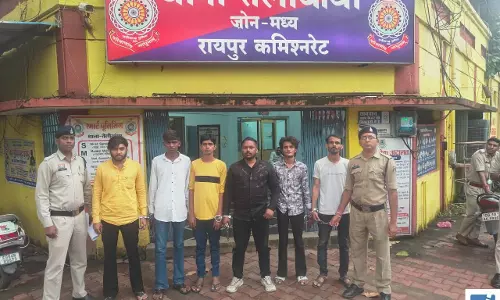 अड्डेबाजों और संदिग्धों पर तेलीबांधा पुलिस की सख्ती, 6 लोगों पर कार्रवाई अड्डेबाजों और संदिग्धों पर तेलीबांधा पुलिस की सख्ती, 6 लोगों पर कार्रवाई
