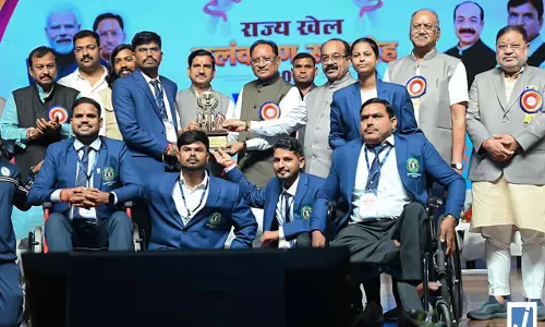 मुख्यमंत्री विष्णु देव साय ने खिलाड़ियों को प्रदान किया राज्य खेल अलंकरण