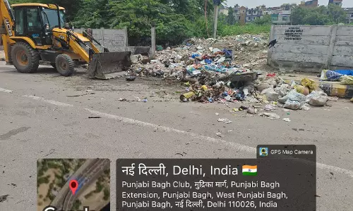 महात्मा गांधी कैंप में MCD की मेगा सैनिटेशन ड्राइव शुरू महात्मा गांधी कैंप में MCD की मेगा सैनिटेशन ड्राइव शुरू