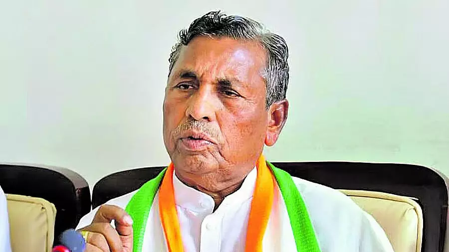 भोवी समुदाय के लिए बड़ा ऐलान सिद्धरामेश्वर के नाम पर बनेंगे 10 कम्युनिटी हॉल भोवी समुदाय के लिए बड़ा ऐलान सिद्धरामेश्वर के नाम पर बनेंगे 10 कम्युनिटी हॉल