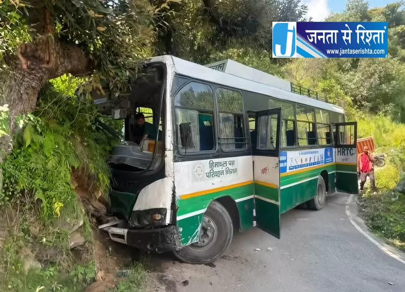 Kullu में चालक ने बचाई यात्रियों की जान Kullu में चालक ने बचाई यात्रियों की जान