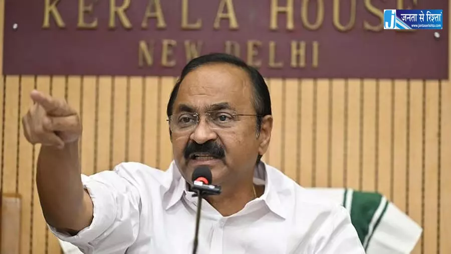 सीएम सतीसन का काफिला रोकने पर कांग्रेस नेता गिरफ्तार सीएम सतीसन का काफिला रोकने पर कांग्रेस नेता गिरफ्तार