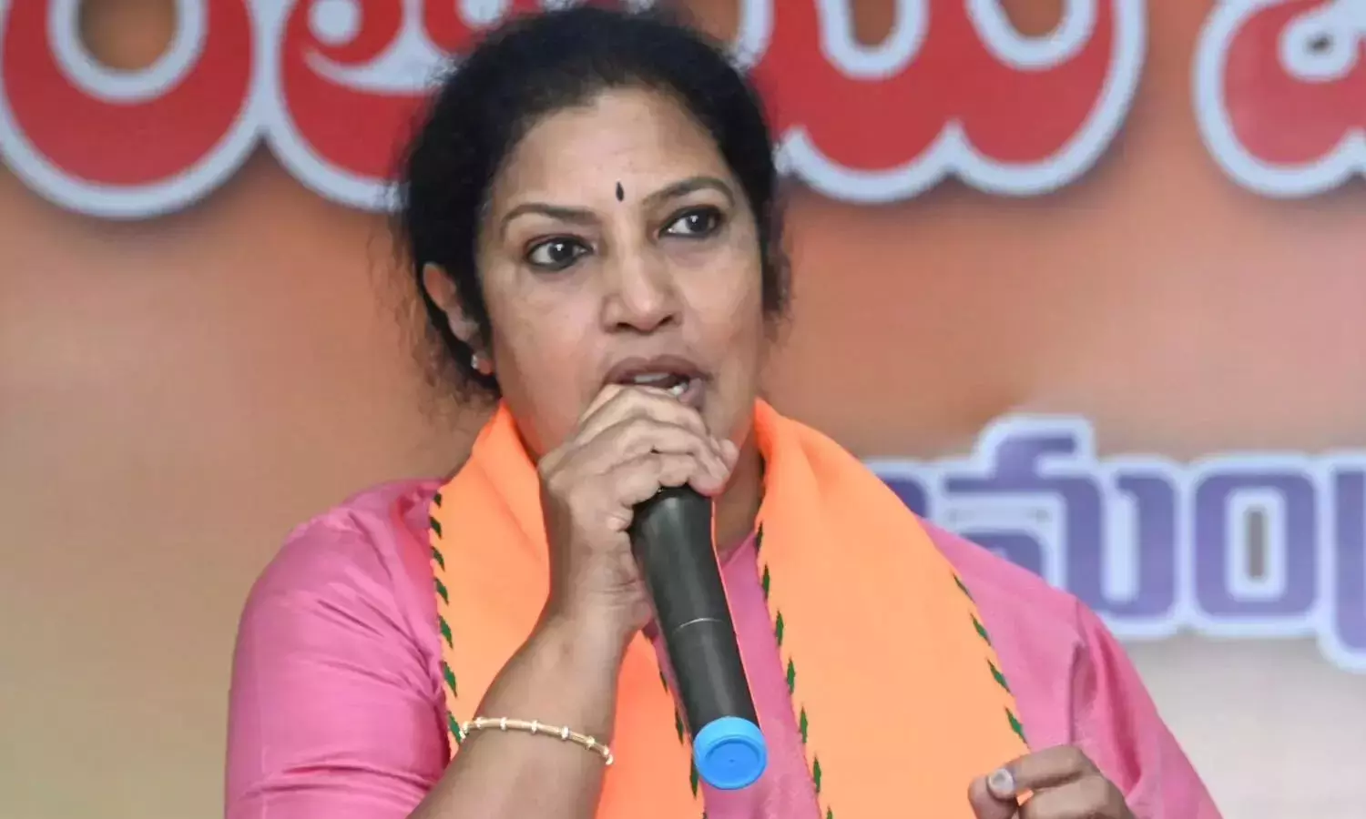 Andhra: तेलुगु यूनिवर्सिटी में CC रोड के लिए आधारशिला रखी गई Andhra: तेलुगु यूनिवर्सिटी में CC रोड के लिए आधारशिला रखी गई