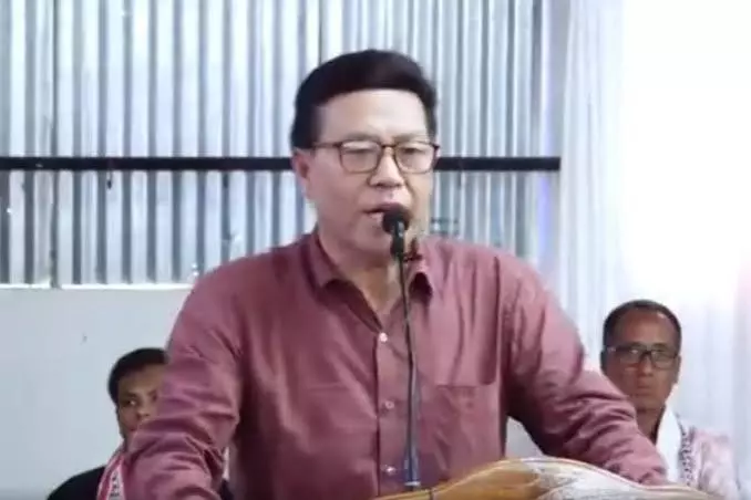 Manipur: हिंसा पर घिरी सरकार, कांग्रेस ने मांगा CM का इस्तीफा Manipur: हिंसा पर घिरी सरकार, कांग्रेस ने मांगा CM का इस्तीफा