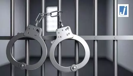 प्रेसीडेंसी जेल में आतंकी आफताब अंसारी का खेल! 3 स्मार्टफोन और 31 हजार कैश बरामद प्रेसीडेंसी जेल में आतंकी आफताब अंसारी का खेल! 3 स्मार्टफोन और 31 हजार कैश बरामद