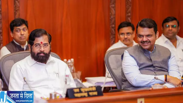 ST छात्रों की मांगों पर महाराष्ट्र सरकार का बड़ा फैसला खत्म हुआ अनशन ST छात्रों की मांगों पर महाराष्ट्र सरकार का बड़ा फैसला खत्म हुआ अनशन