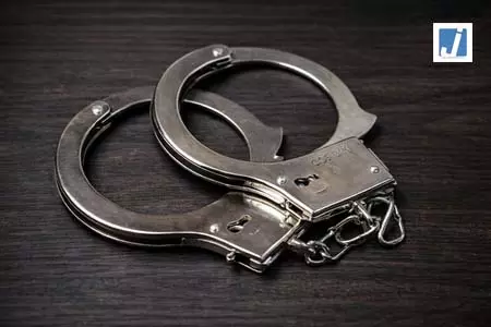 मां होने का दावा, फिर भी बच्चे का सौदा! 2.5 लाख में बेचने जा रही महिला गिरफ्तार मां होने का दावा, फिर भी बच्चे का सौदा! 2.5 लाख में बेचने जा रही महिला गिरफ्तार