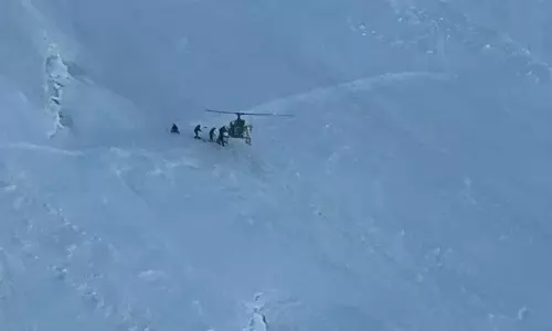 Srinagar 18,600 फीट पर सेना का साहसी रेस्क्यू ऑपरेशन