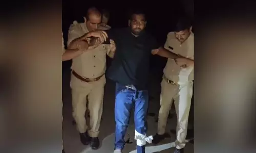 पुलिस और बदमाशों के बीच मुठभेड़, तीन बदमाश गिरफ्तार एक फरार पुलिस और बदमाशों के बीच मुठभेड़, तीन बदमाश गिरफ्तार एक फरार