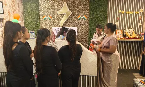 रायपुर पुलिस का बड़ा एक्शन: 30 स्पा सेंटरों पर छापा