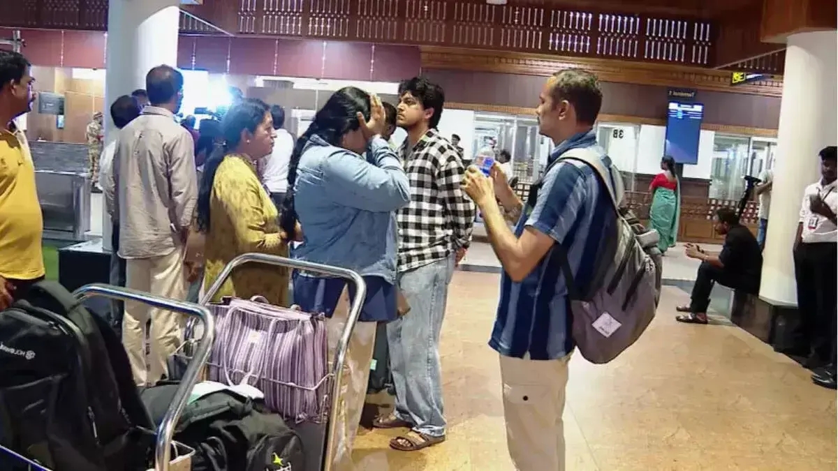 नेपाल बाढ़: बाल-बाल बचे 31 मलयाली सुरक्षित लौटे नेपाल बाढ़: बाल-बाल बचे 31 मलयाली सुरक्षित लौटे