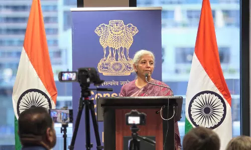 निर्मला सीतारमण ने शिकागो में भारतीय समुदाय को किया संबोधित निर्मला सीतारमण ने शिकागो में भारतीय समुदाय को किया संबोधित