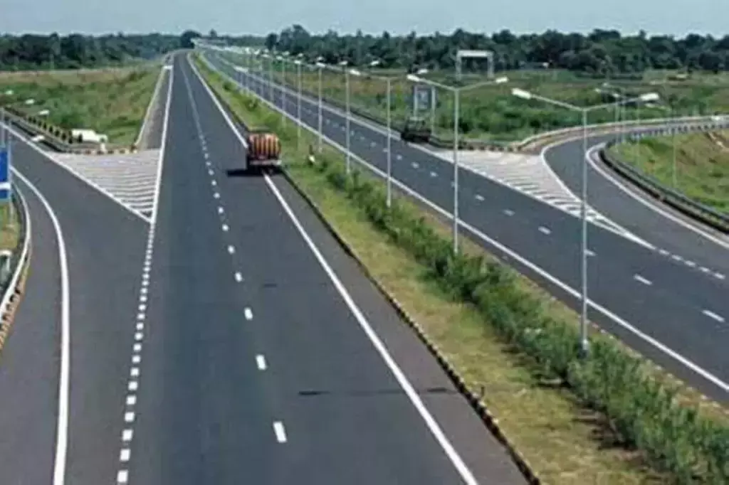 Telangana: वारंगल ने मीडियन प्लांटेशन के लिए पहला पुरस्कार जीता, अमरावती ने एवेन्यू ग्रीनिंग के लिए Telangana: वारंगल ने मीडियन प्लांटेशन के लिए पहला पुरस्कार जीता, अमरावती ने एवेन्यू ग्रीनिंग के लिए