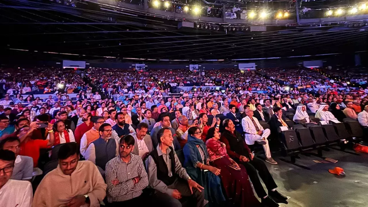 अमेरिका में भागवत की अपील: अपनी कर्मभूमि के प्रति रहें वफ़ादार