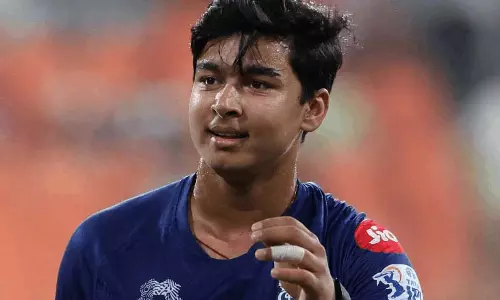 ईशान किशन चोटिल, 15 साल के वैभव सूर्यवंशी ने संभाली कप्तानी ईशान किशन चोटिल, 15 साल के वैभव सूर्यवंशी ने संभाली कप्तानी