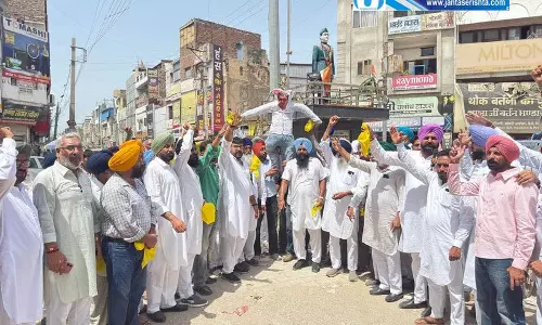सिरसा में सांसद की टिप्पणी पर विवाद बढ़ा सिरसा में सांसद की टिप्पणी पर विवाद बढ़ा