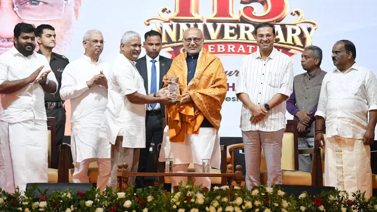 Kerala कौमुदी समारोह में पहुंचे उपराष्ट्रपति, वेल्लापल्ली नटेसन का हुआ सम्मान