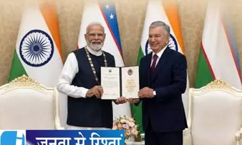 ताशकंद में पीएम मोदी का जलवा उज्बेकिस्तान ने किया सम्मानित ताशकंद में पीएम मोदी का जलवा उज्बेकिस्तान ने किया सम्मानित
