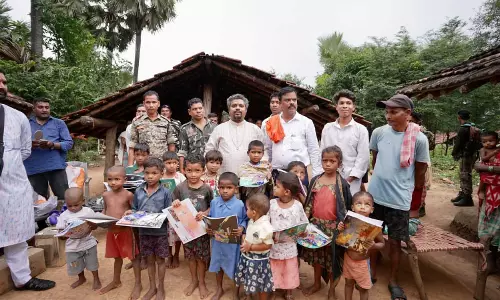 नक्सल हिंसा से प्रभावित परिवारों के बीच पहुंचे डॉ. प्रेम साई गुरुजी, सुकमा में बांटा संबल