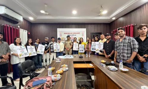 साइबर जागृति अभियान को जन-जन तक पहुंचाने दुर्ग पुलिस की पहल साइबर जागृति अभियान को जन-जन तक पहुंचाने दुर्ग पुलिस की पहल