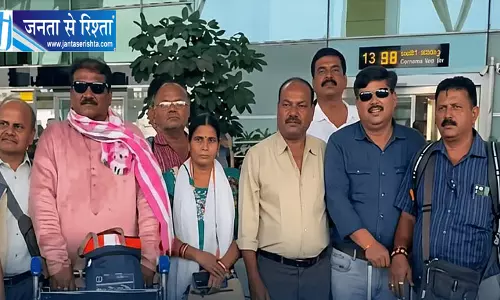 नेपाल-तिब्बत बाढ़ में फंसे 54 कन्नड़ यात्री सुरक्षित लौटे कर्नाटक नेपाल-तिब्बत बाढ़ में फंसे 54 कन्नड़ यात्री सुरक्षित लौटे कर्नाटक