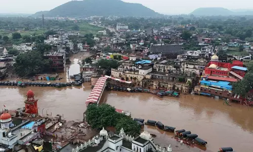 चित्रकूट में बाढ़ से हालात बिगड़े, 300 मीटर लंबा पुल बहा; यूपी के 47 जिलों में बारिश का अलर्ट चित्रकूट में बाढ़ से हालात बिगड़े, 300 मीटर लंबा पुल बहा; यूपी के 47 जिलों में बारिश का अलर्ट