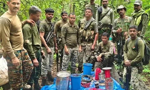 नक्सल विरोधी अभियान में बड़ी कामयाबी, भारी मात्रा में विस्फोटक बरामद