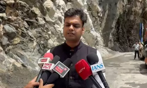 नेपाल में बाढ़ का खतरा: सिक्किम ने नदियों की निगरानी बढ़ाई नेपाल में बाढ़ का खतरा: सिक्किम ने नदियों की निगरानी बढ़ाई
