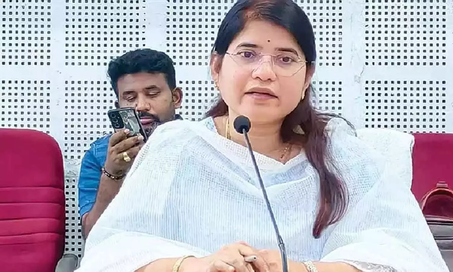 Tamil Nadu: कलेक्टर ने रेड क्रॉस की आपातकालीन सेवाओं के विस्तार पर ज़ोर दिया